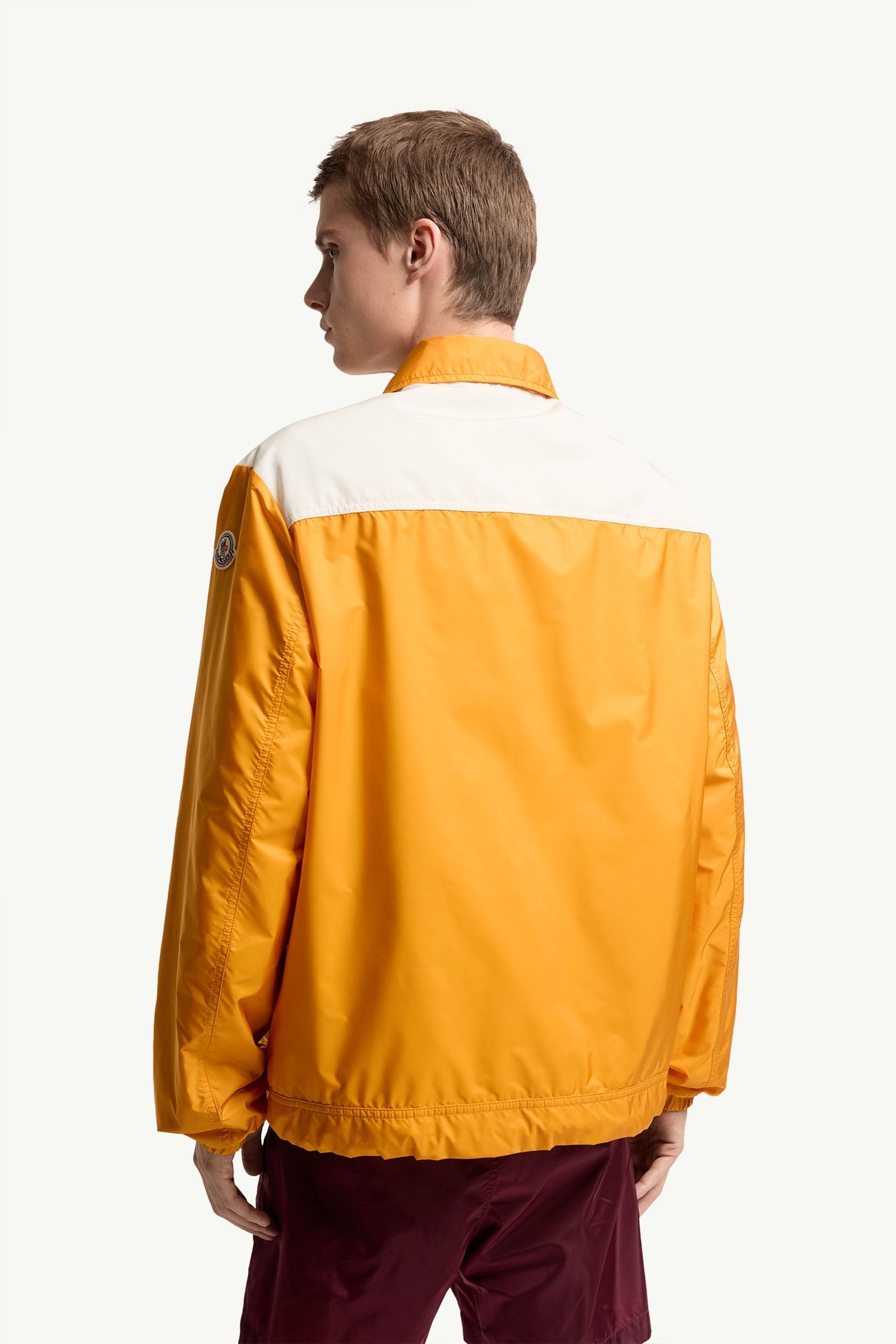 Dirillo ์
์ธ ์ฌํท ๋จ์ฑ ์๋ก Moncler 4